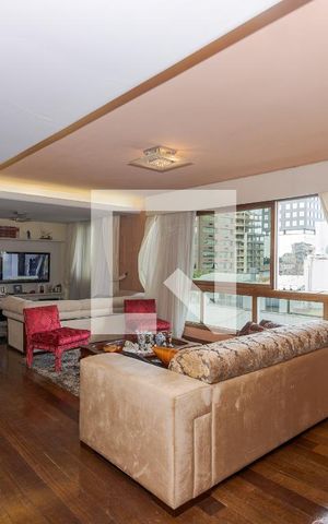 Apartamento à venda com 170m², 3 quartos e 1 vaga Apartamento à venda com 170m², 3 quartos e 1 vagaSala
