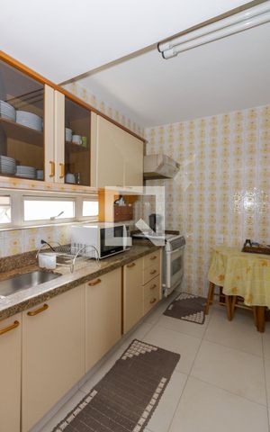 Apartamento à venda com 170m², 3 quartos e 1 vaga Apartamento à venda com 170m², 3 quartos e 1 vagaCozinha