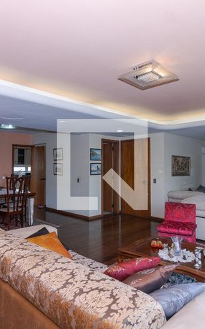 Apartamento à venda com 170m², 3 quartos e 1 vaga Apartamento à venda com 170m², 3 quartos e 1 vagaSala