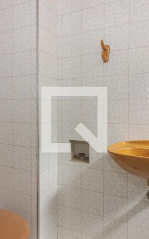 Apartamento à venda com 170m², 3 quartos e 1 vaga Apartamento à venda com 170m², 3 quartos e 1 vagaBanheiro de Serviço