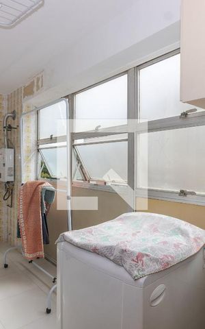 Apartamento à venda com 170m², 3 quartos e 1 vaga Apartamento à venda com 170m², 3 quartos e 1 vagaÁrea de Serviço