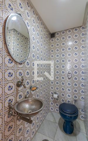 Apartamento à venda com 170m², 3 quartos e 1 vaga Apartamento à venda com 170m², 3 quartos e 1 vagaSala - Lavabo