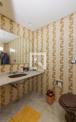 Apartamento à venda com 170m², 3 quartos e 1 vaga Apartamento à venda com 170m², 3 quartos e 1 vagaQuarto Suíte - banheiro