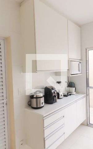 Casa à venda com 300m², 14 quartos e 2 vagas Casa à venda com 300m², 14 quartos e 2 vagasCoziha Geral
