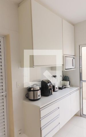Casa à venda com 300m², 14 quartos e 2 vagas Casa à venda com 300m², 14 quartos e 2 vagasCoziha Geral