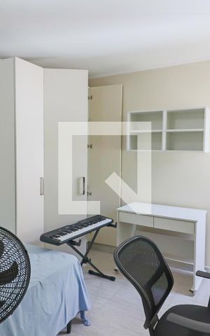 Casa à venda com 300m², 14 quartos e 2 vagas Casa à venda com 300m², 14 quartos e 2 vagasQuarto 5