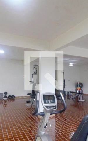 Apartamento à venda com 165m², 3 quartos e 3 vagas Apartamento à venda com 165m², 3 quartos e 3 vagasÁrea comum - Academia