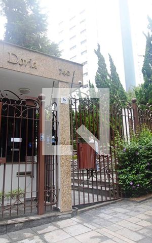 Apartamento à venda com 165m², 3 quartos e 3 vagas Apartamento à venda com 165m², 3 quartos e 3 vagasFachada e portaria