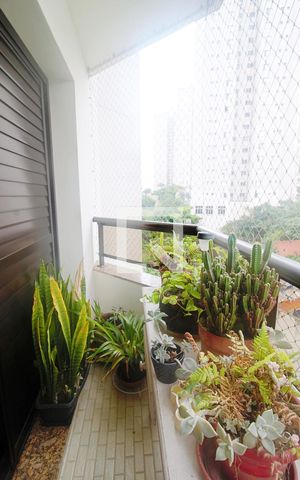 Apartamento à venda com 165m², 3 quartos e 3 vagas Apartamento à venda com 165m², 3 quartos e 3 vagasVaranda da Suíte 2