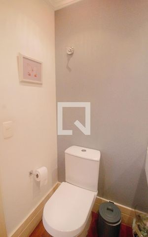 Apartamento à venda com 165m², 3 quartos e 3 vagas Apartamento à venda com 165m², 3 quartos e 3 vagasLavabo