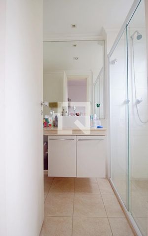 Apartamento à venda com 165m², 3 quartos e 3 vagas Apartamento à venda com 165m², 3 quartos e 3 vagasBanheiro da Suíte 1