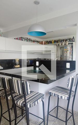 Apartamento à venda com 165m², 3 quartos e 3 vagas Apartamento à venda com 165m², 3 quartos e 3 vagasCozinha