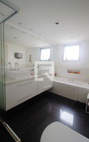 Apartamento à venda com 165m², 3 quartos e 3 vagas Apartamento à venda com 165m², 3 quartos e 3 vagasBanheiro da Suíte 2