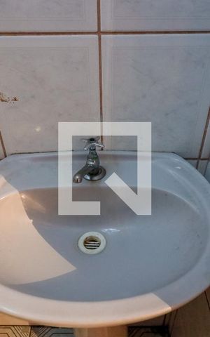 Casa para alugar com 70m², 1 quarto e 1 vaga Casa para alugar com 70m², 1 quarto e 1 vagaBanheiro