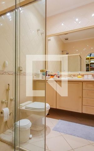 Casa à venda com 320m², 4 quartos e 3 vagas Casa à venda com 320m², 4 quartos e 3 vagasQuarto 3 - suite
