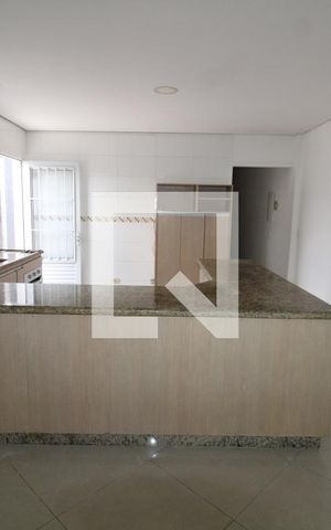 Casa à venda com 175m², 2 quartos e 2 vagasCozinha