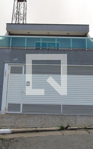 Casa à venda com 175m², 2 quartos e 2 vagasFachada