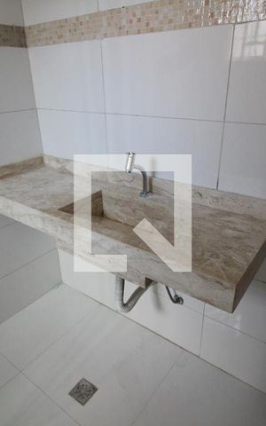 Casa à venda com 175m², 2 quartos e 2 vagasBanheiro Suite 2