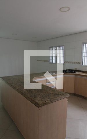 Casa à venda com 175m², 2 quartos e 2 vagasCozinha