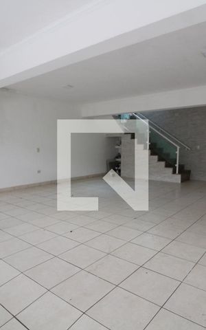 Casa à venda com 175m², 2 quartos e 2 vagasGaragem