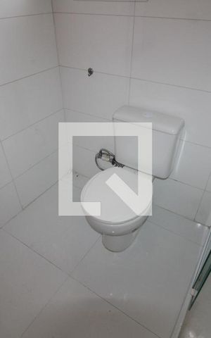 Casa à venda com 175m², 2 quartos e 2 vagasBanheiro Suite 2