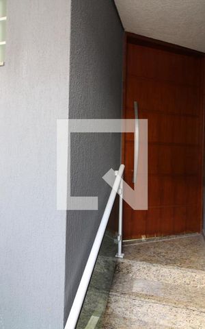 Casa à venda com 175m², 2 quartos e 2 vagasEntrada