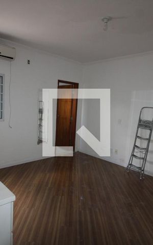Casa à venda com 175m², 2 quartos e 2 vagasSuite 2