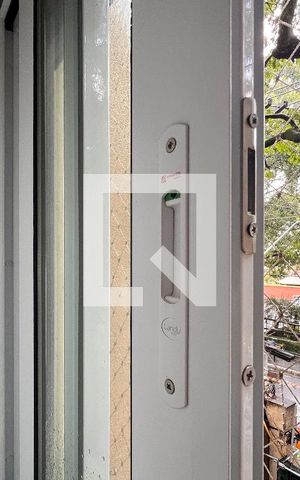 Apartamento à venda com 105m², 2 quartos e 1 vagaJanela Anti-ruído
