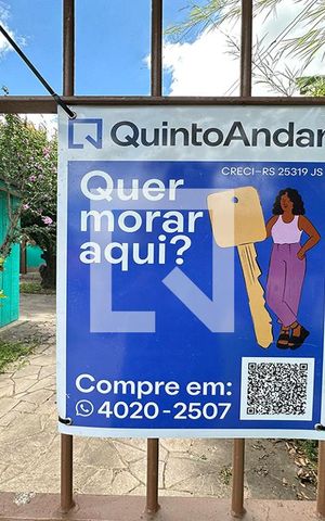 Casa à venda com 170m², 4 quartos e 2 vagasFachada
