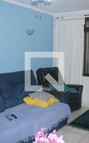 Casa à venda com 150m², 3 quartos e 2 vagasSala