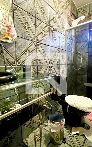 Casa à venda com 145m², 3 quartos e 2 vagas Casa à venda com 145m², 3 quartos e 2 vagasBanheiro