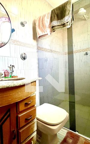 Casa à venda com 145m², 3 quartos e 2 vagas Casa à venda com 145m², 3 quartos e 2 vagasBanheiro