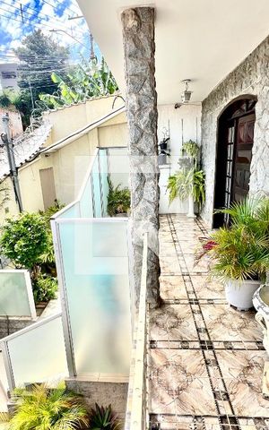 Casa à venda com 145m², 3 quartos e 2 vagas Casa à venda com 145m², 3 quartos e 2 vagasÁrea comum
