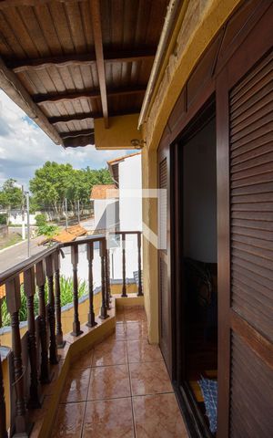 Casa à venda com 280m², 4 quartos e 6 vagas Casa à venda com 280m², 4 quartos e 6 vagasvaranda