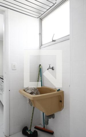 Apartamento para alugar com 80m², 3 quartos e 1 vagaÁrea de Serviço