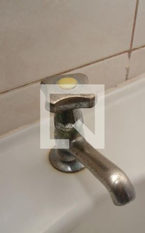 Apartamento para alugar com 100m², 4 quartos e 1 vagaBanheiro da Suíte 2 - Torneira