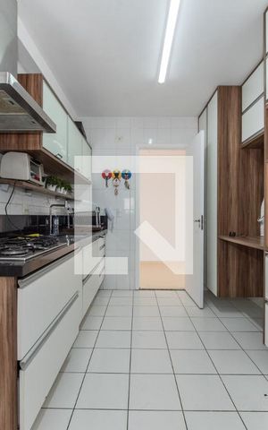 Apartamento para alugar com 120m², 3 quartos e 2 vagas Apartamento para alugar com 120m², 3 quartos e 2 vagasCozinha