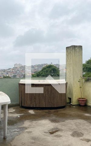 Casa à venda com 117m², 2 quartos e 2 vagas Casa à venda com 117m², 2 quartos e 2 vagasLaje