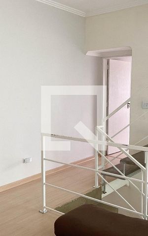Casa à venda com 117m², 2 quartos e 2 vagas Casa à venda com 117m², 2 quartos e 2 vagasHall dos quartos
