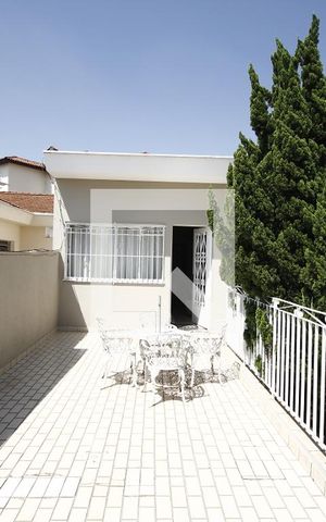 Casa à venda com 300m², 3 quartos e 2 vagasVaranda