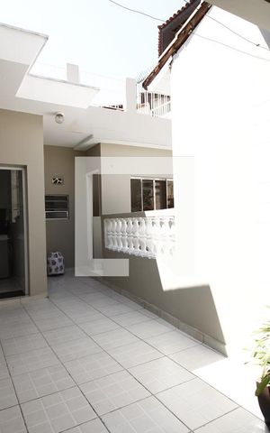 Casa à venda com 300m², 3 quartos e 2 vagasÁrea de Serviço
