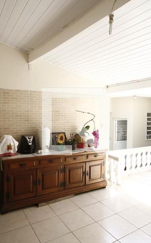 Casa à venda com 300m², 3 quartos e 2 vagasChurrasqueira