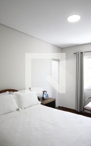 Casa à venda com 300m², 3 quartos e 2 vagasSuíte 1