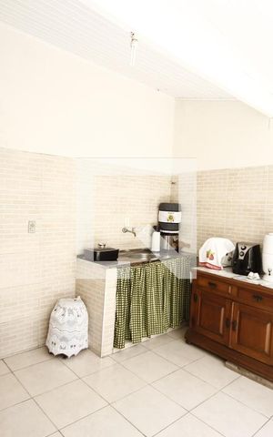 Casa à venda com 300m², 3 quartos e 2 vagasChurrasqueira