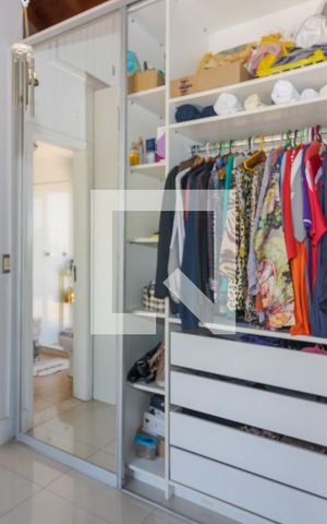 Casa para alugar com 395m², 4 quartos e 5 vagasQuarto Suíte 2 - Closet