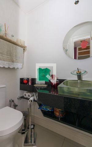 Casa para alugar com 395m², 4 quartos e 5 vagasSala - Lavabo