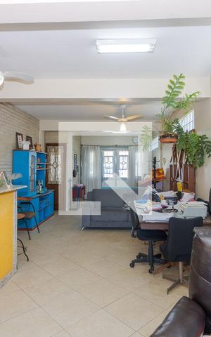 Casa para alugar com 395m², 4 quartos e 5 vagasGaragem/ Espaço Gourmet