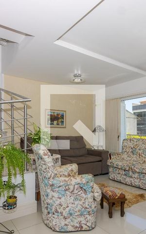 Casa para alugar com 395m², 4 quartos e 5 vagasSala