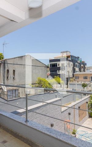 Casa para alugar com 395m², 4 quartos e 5 vagasSala - Sacada