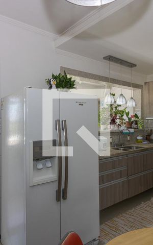Casa para alugar com 395m², 4 quartos e 5 vagasCozinha